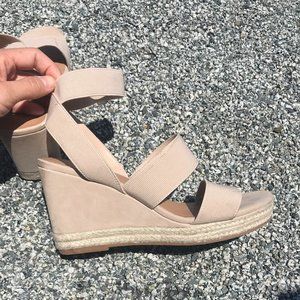 [SOLD] Nude elastic strappy sandals/wedges